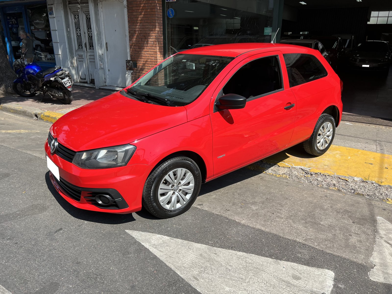 Volkswagen Gol Trend 1.6 MSI 3P 2017, rojo